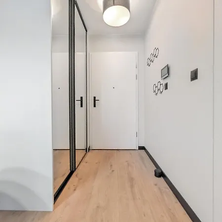 Traugutta Urban Nest By Bookinghost Apartment Wroclaw